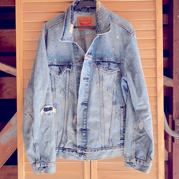 Levi Jean jacket with rips